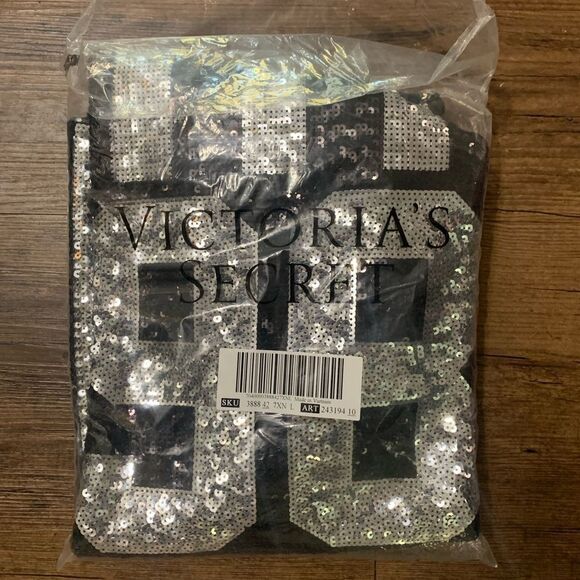 New Victoria’s Secret Pink Fashion show Bling Choker Jersey Shirt L - Picture 6 of 7